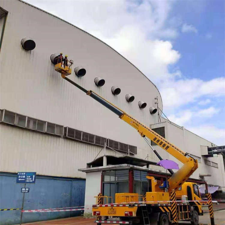 宜城高空作业车出租服务：专业广告牌安装解决方案