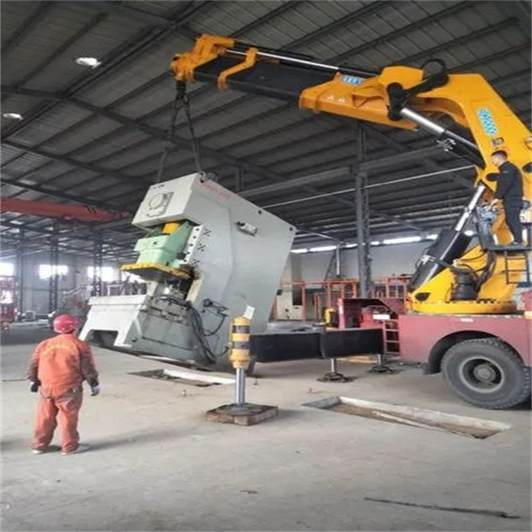 宜城80吨折臂吊车出租附近电话