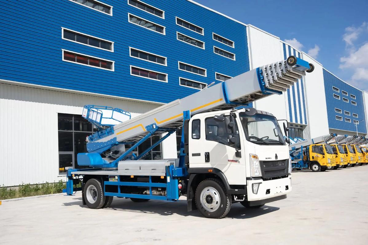 宜城出租云梯车高空作业车 建筑垃圾搬运